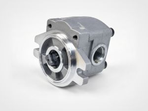 5762003